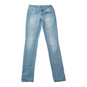YMI Super Skinny low Rise Jeans size 0 Foxy Distressed Light Wash